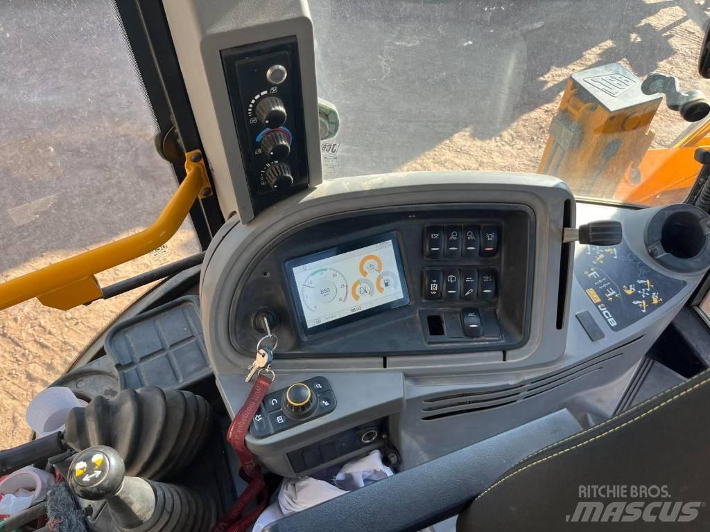 JCB 3 CX 중형굴삭기 7톤-28톤