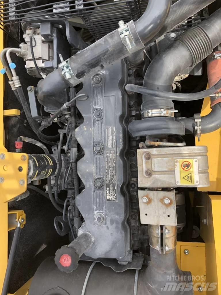 Komatsu 210LC-8 대형 굴삭기 29톤 이상