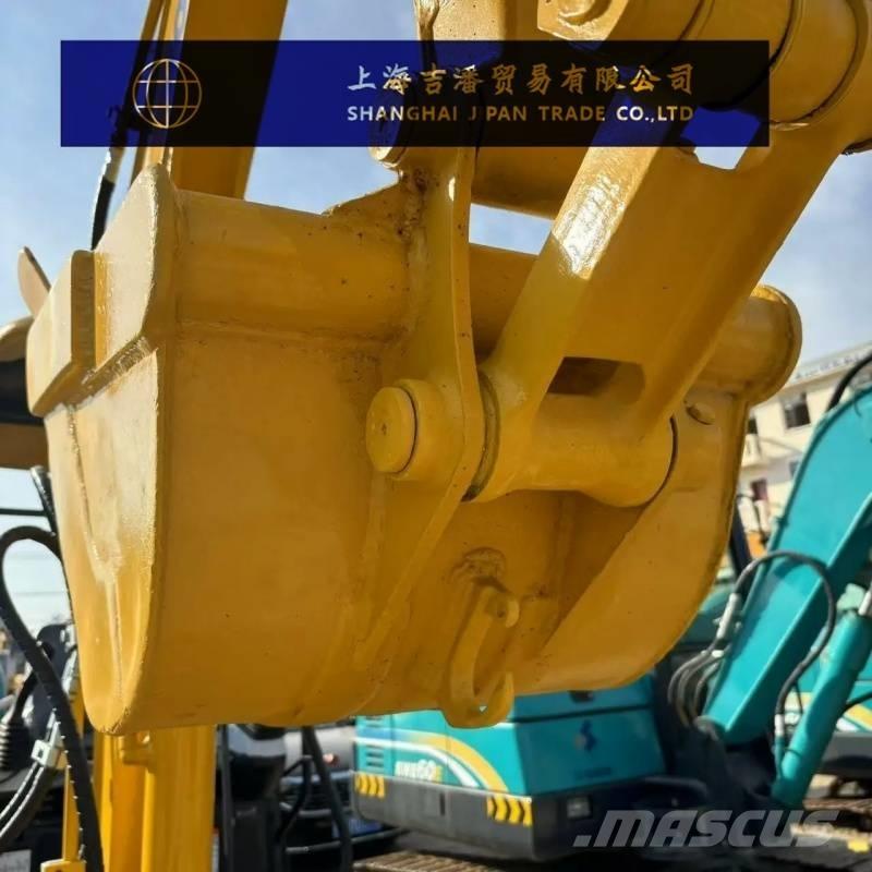 Komatsu PC 30 대형 굴삭기 29톤 이상