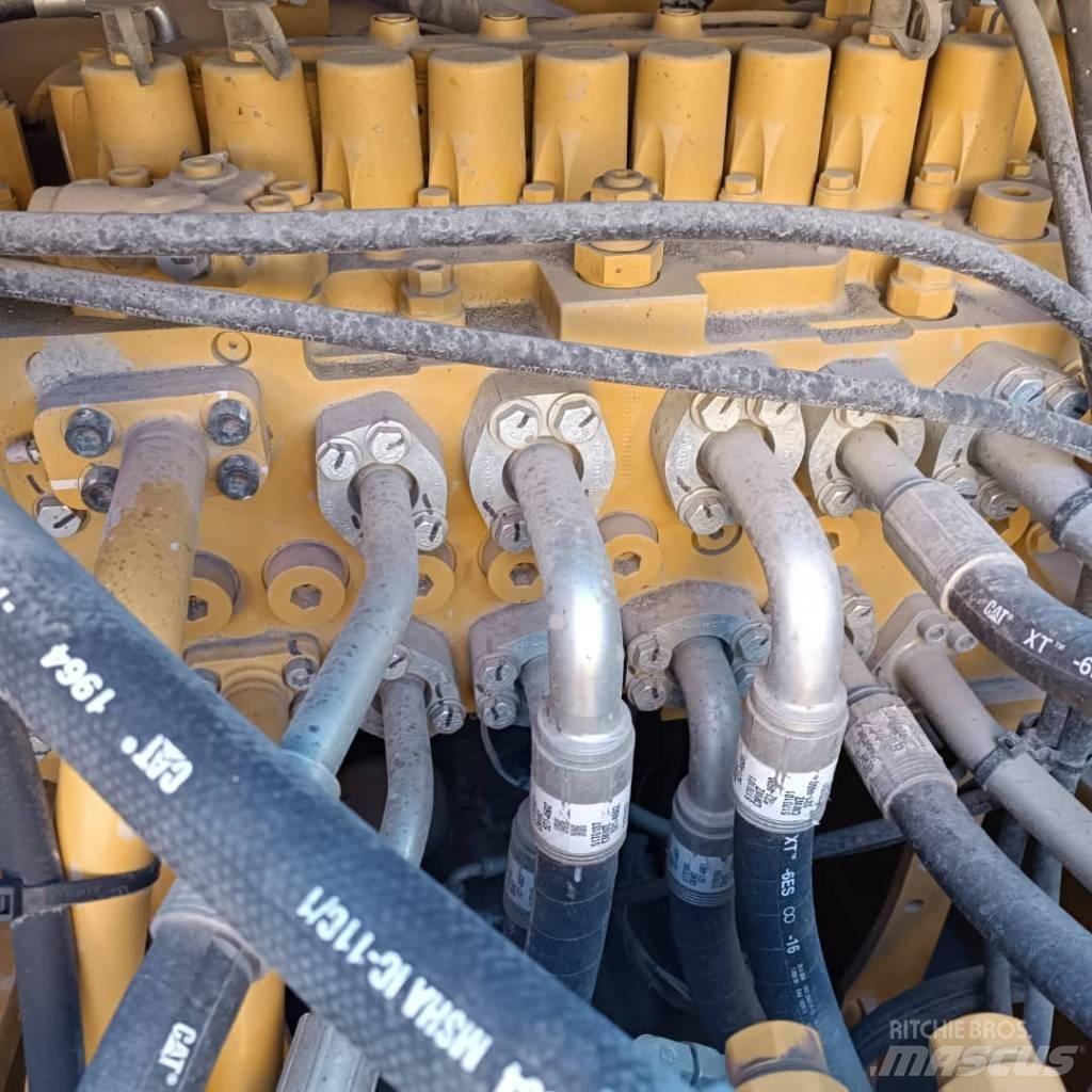 CAT 330GC 대형 굴삭기 29톤 이상