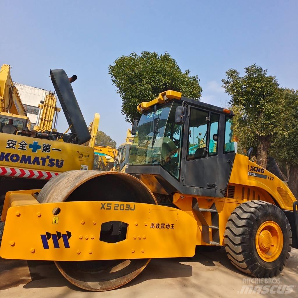 XCMG XS 202J 싱글 드럼 롤러