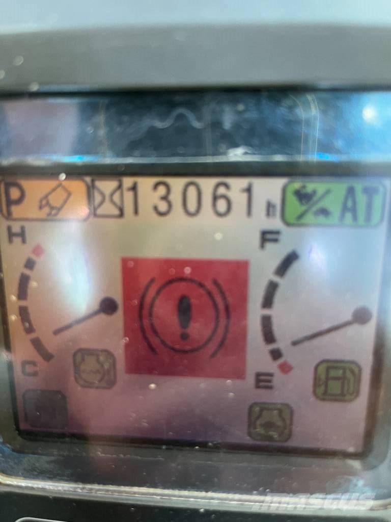 Komatsu PW 160-7  휠 굴삭기