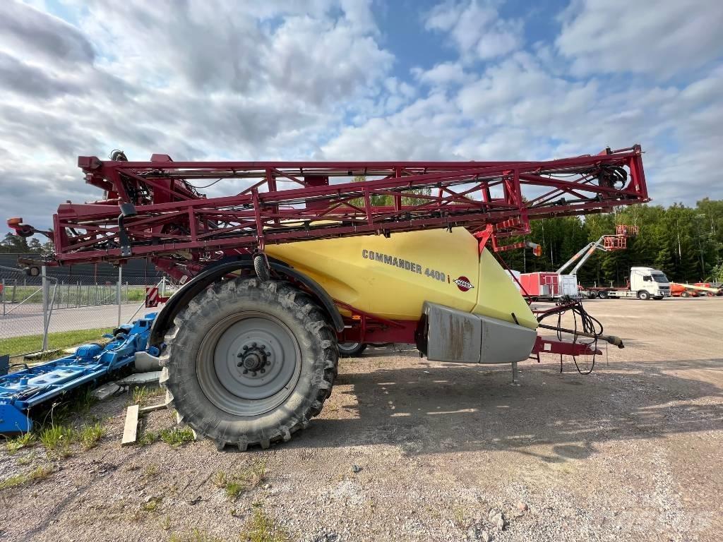 Hardi Commander 4400 견인형 분무기