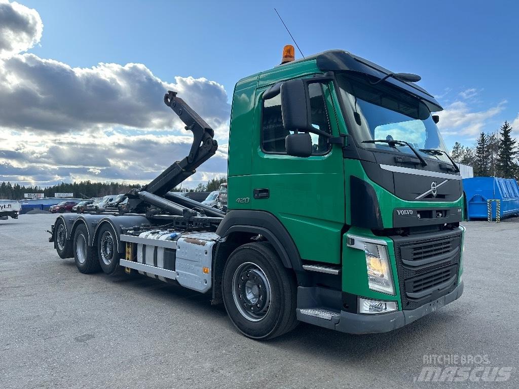 Volvo FM 420 8x2/4 훅 리프트 트럭