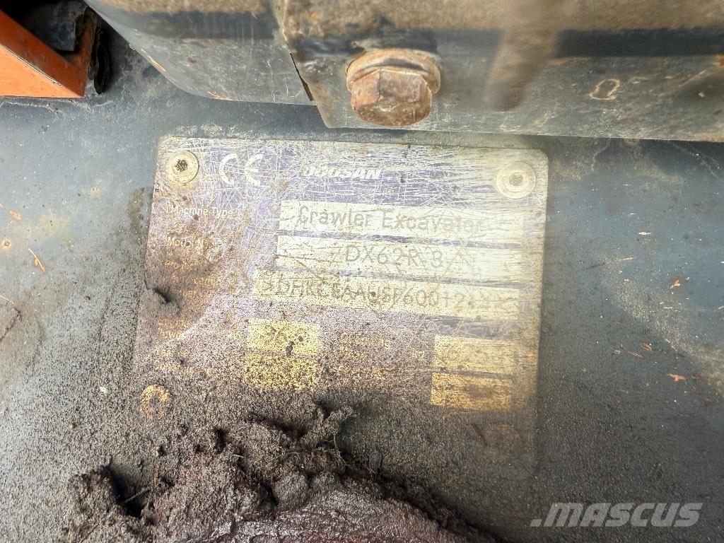 Doosan DX 62 R-3 소형 굴삭기 7톤 미만