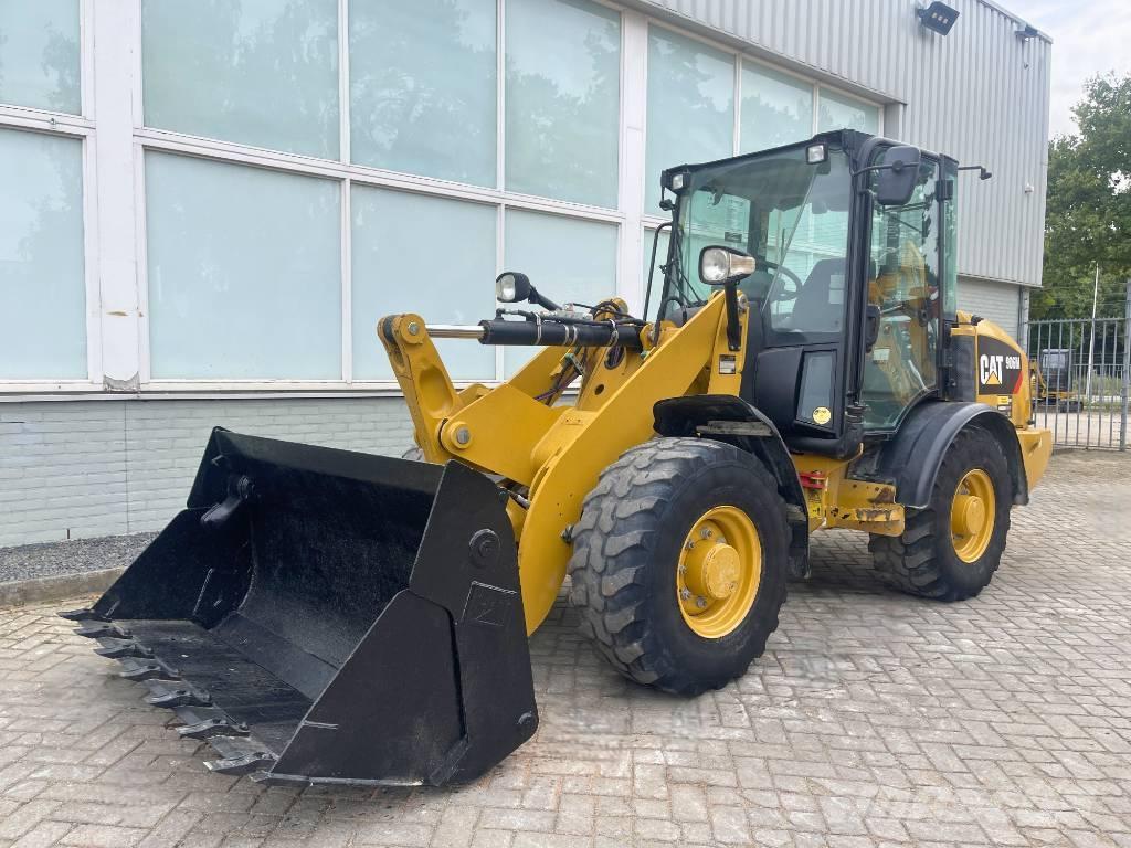 CAT 906 M    2018  휠로우더