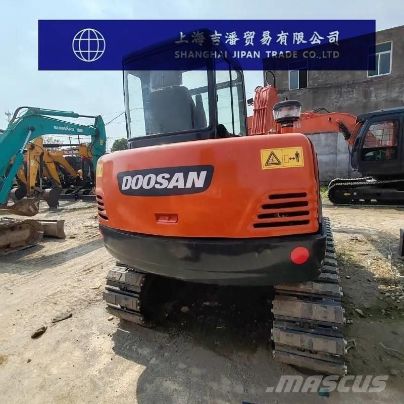 Doosan DH 60-7 소형 굴삭기 7톤 미만