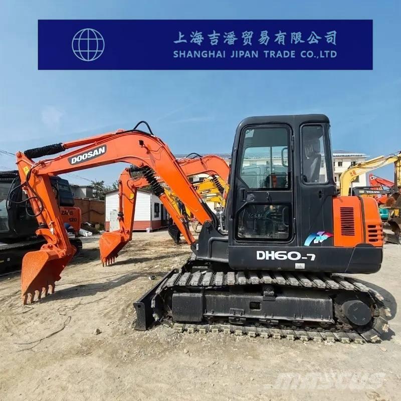 Doosan DH 60-7 소형 굴삭기 7톤 미만