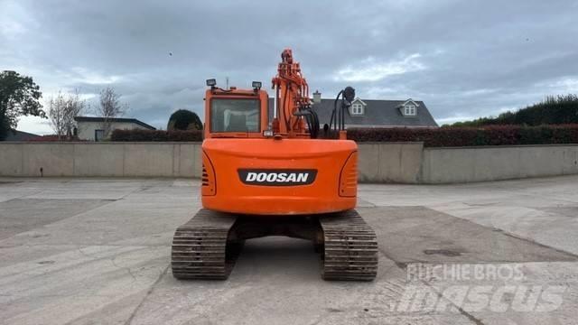 Doosan DX 140 대형 굴삭기 29톤 이상