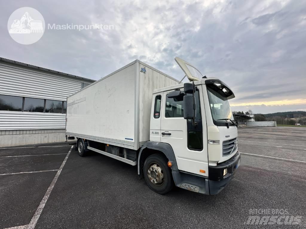 Volvo FL 612 탑차 트럭