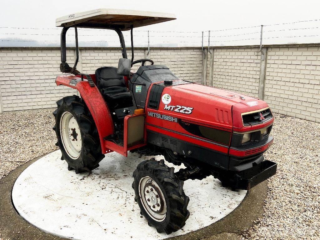 Mitsubishi MT225 트랙터