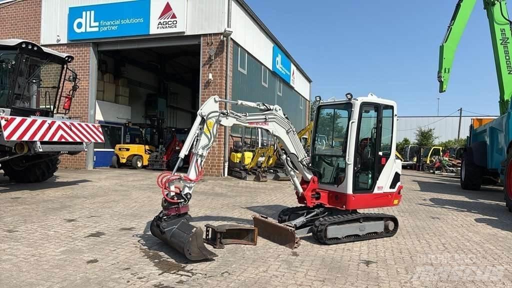 Takeuchi TB225 소형 굴삭기 7톤 미만