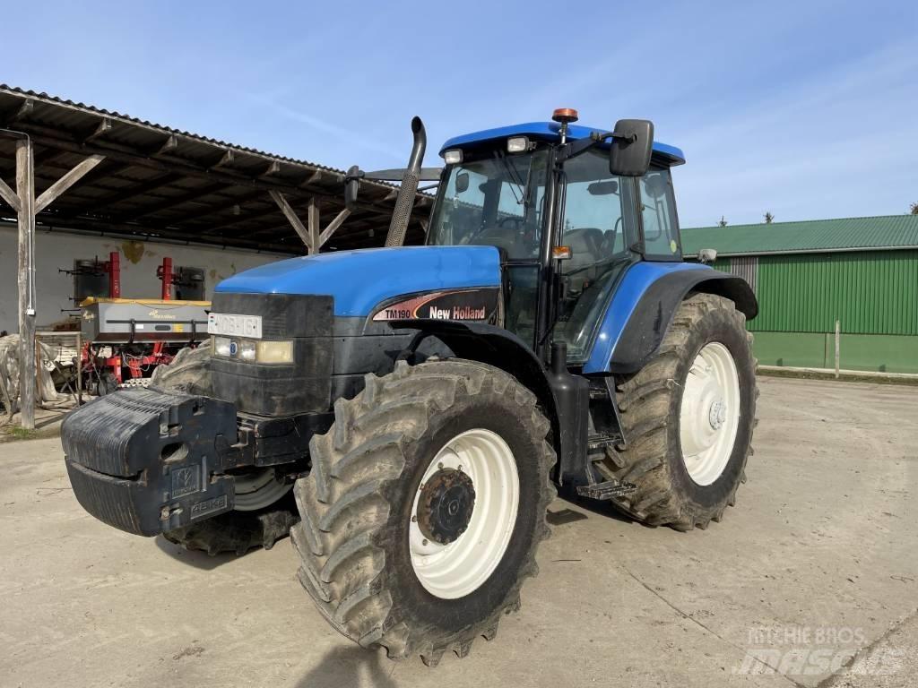 New Holland TM 190 트랙터