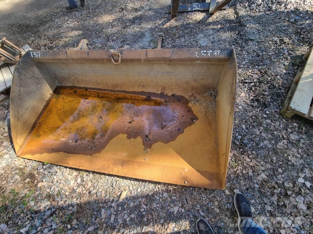 CAT 908M -2015  휠로우더