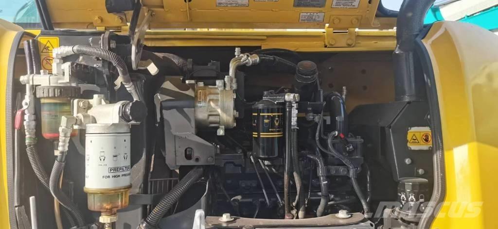 Komatsu PC 60 대형 굴삭기 29톤 이상
