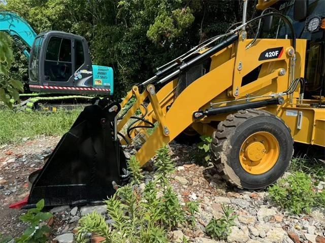 CAT 420 F 백호로더