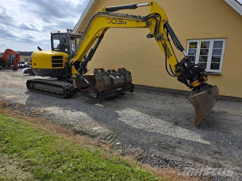 Wacker Neuson 8003 중형굴삭기 7톤-28톤