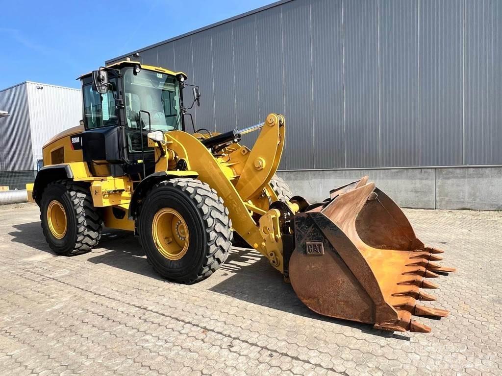CAT 926M  휠로우더