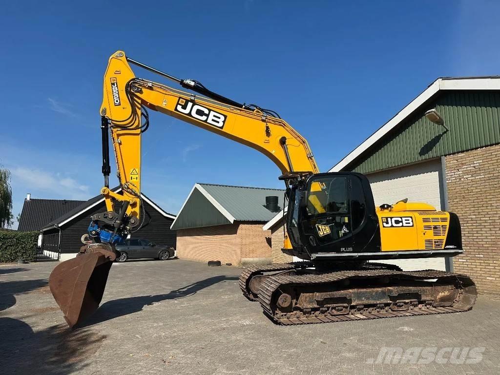 JCB JS220LC plus 대형 굴삭기 29톤 이상