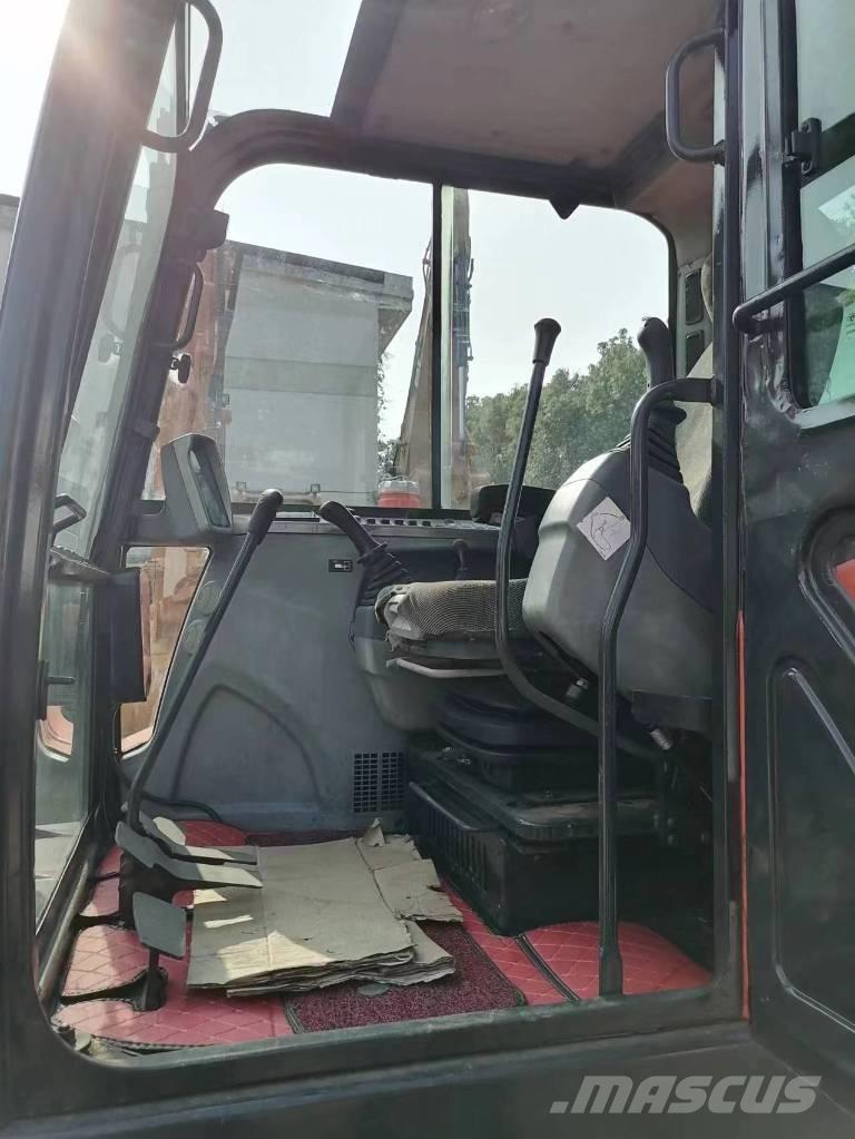 Doosan DX 60-9 C 중형굴삭기 7톤-28톤