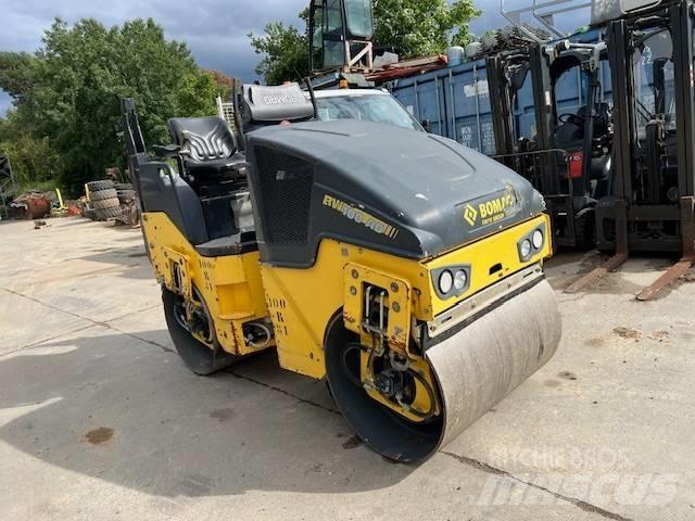 Bomag BW 100 AD-5 트윈 드럼 롤러