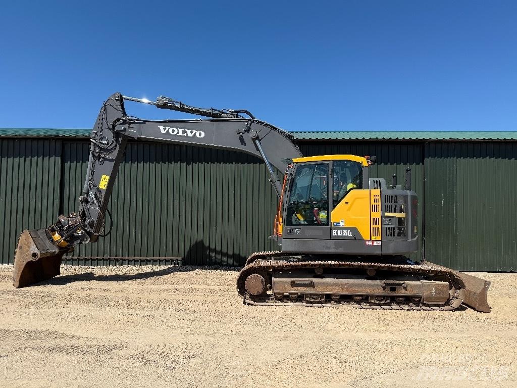 Volvo ECR 235 EL 대형 굴삭기 29톤 이상