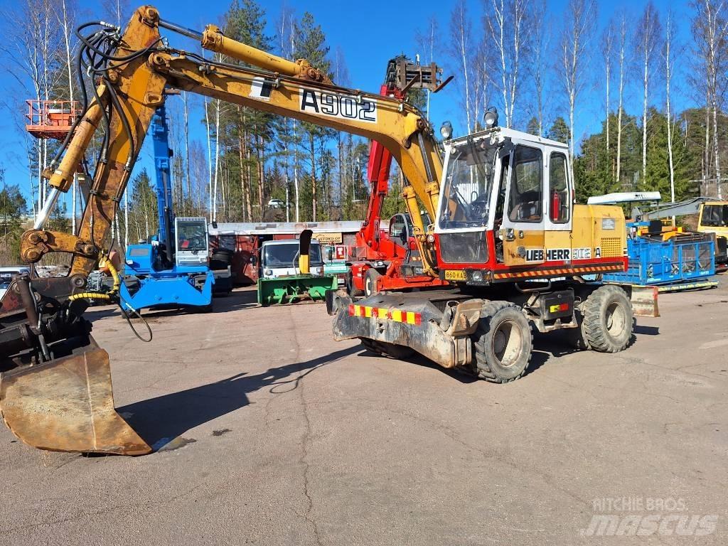 Liebherr A 902  휠 굴삭기