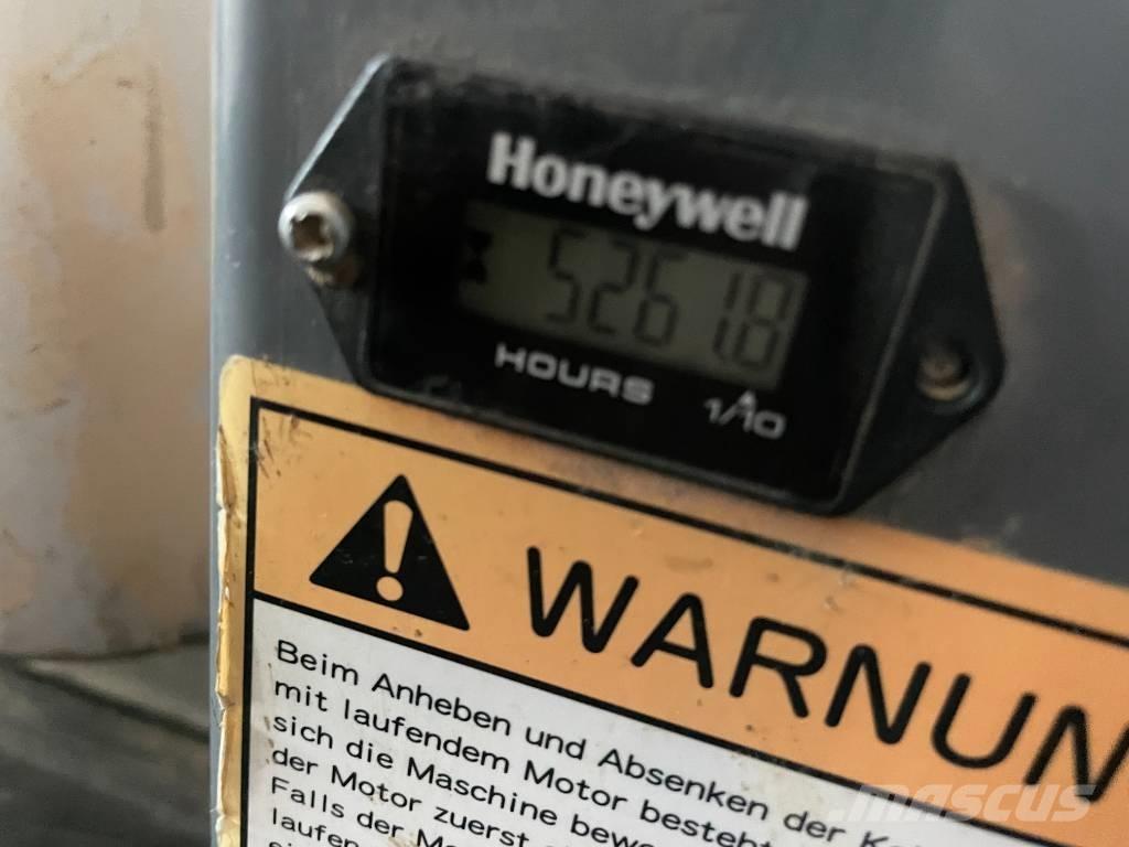 Takeuchi TB 250 소형 굴삭기 7톤 미만