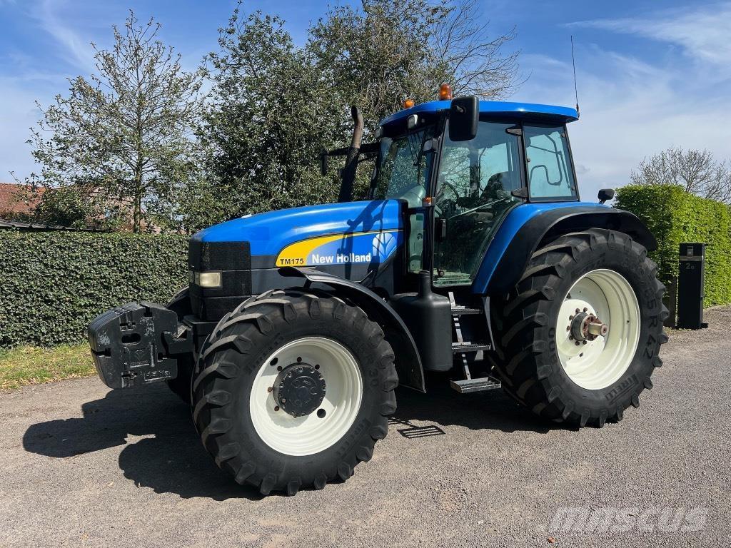 New Holland TM 175 트랙터