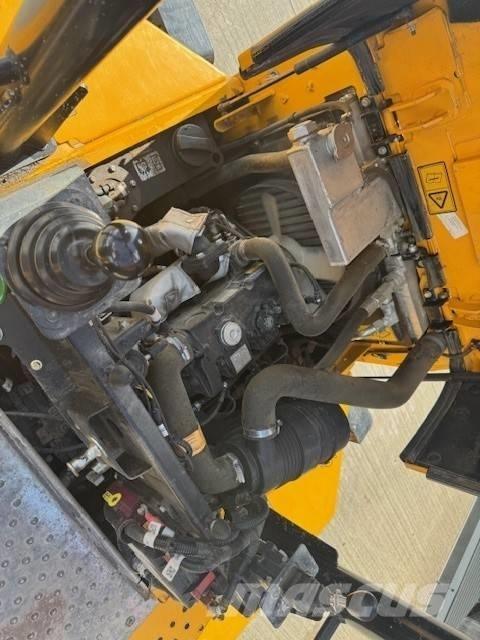 JCB 3STH 2S5 건설현장 덤프트럭
