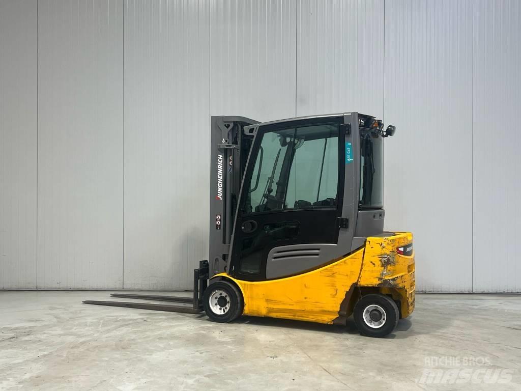 Jungheinrich EFG320 전동 지게차