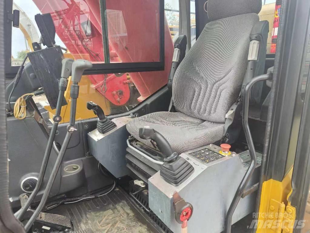 Sany SCC2000A 트랙 크레인