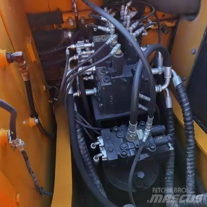 Hyundai 150LC-7 대형 굴삭기 29톤 이상