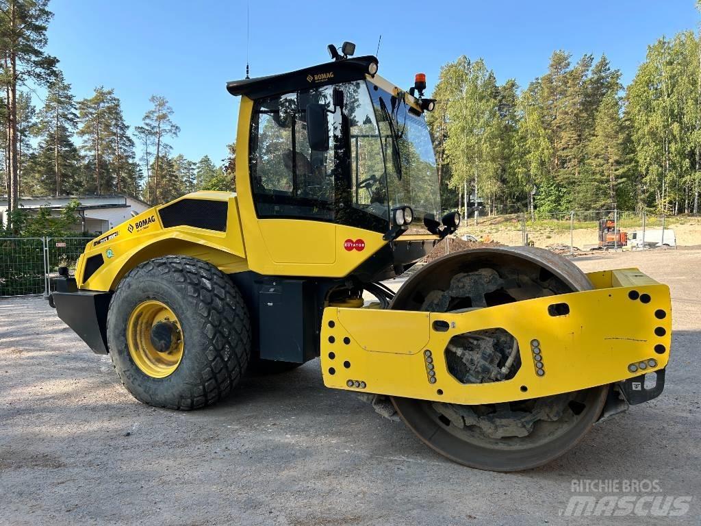 Bomag BW 213 싱글 드럼 롤러