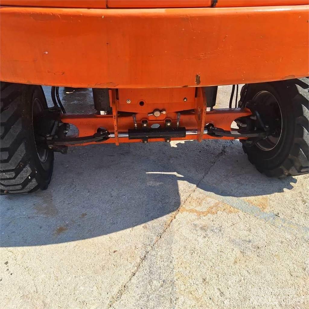 JLG 460SJ 견인식 전동이동 리프트