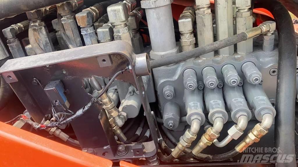 Kubota KX185 중형굴삭기 7톤-28톤