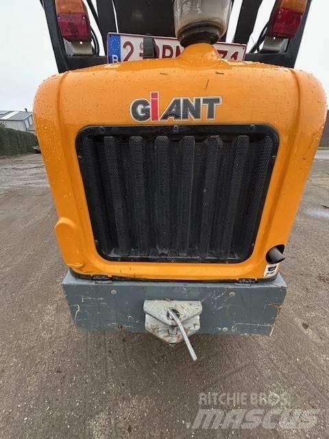 GiANT G2200 HD  휠로우더