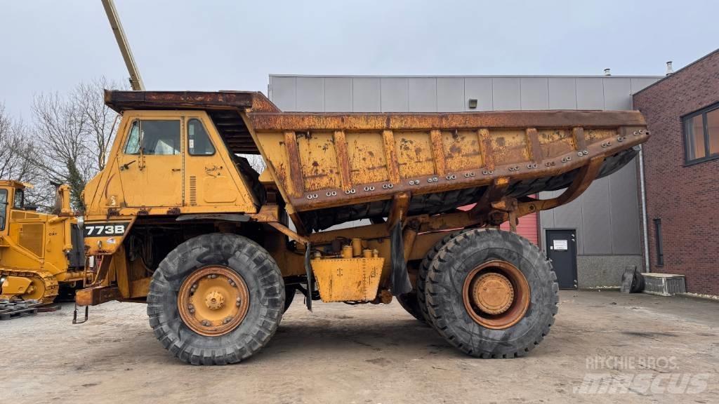 CAT 773 B 초대형 덤프 트럭