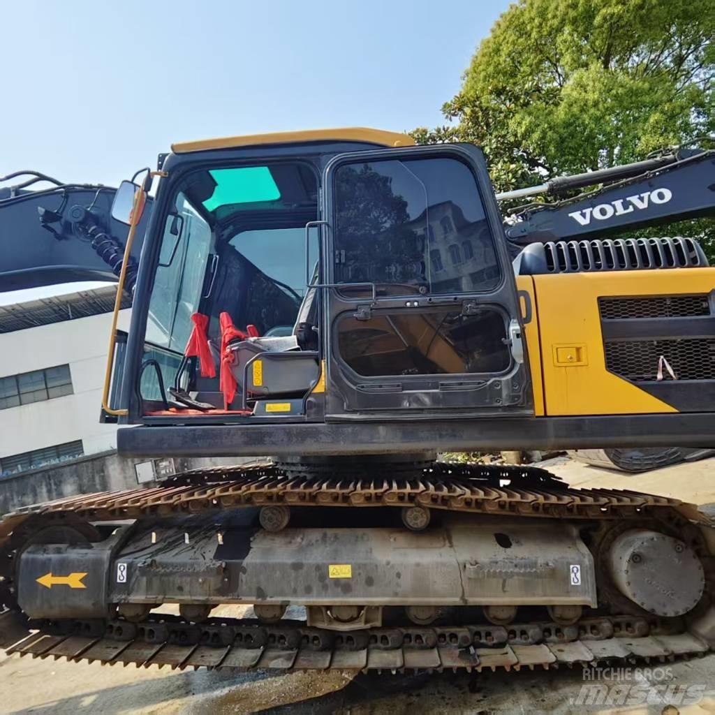 Volvo EC 220 대형 굴삭기 29톤 이상