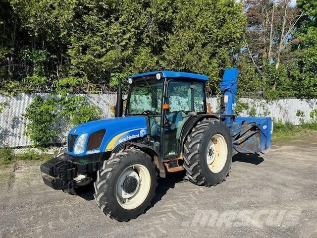 New Holland T 4040 트랙터