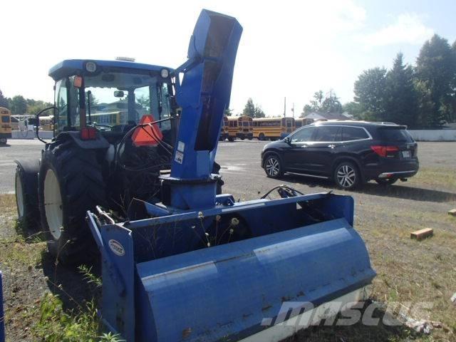New Holland T 4040 트랙터