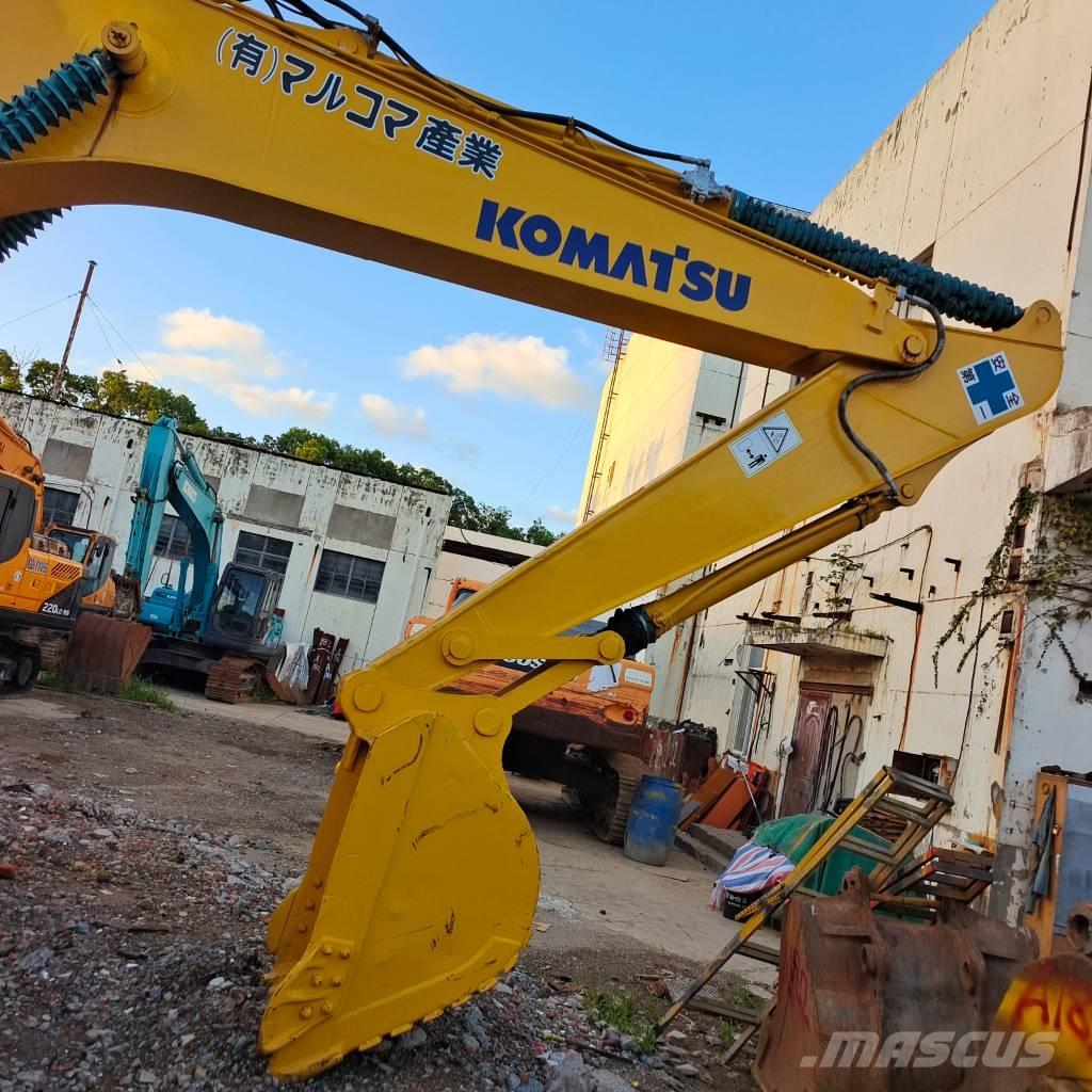 Komatsu PC 220 대형 굴삭기 29톤 이상