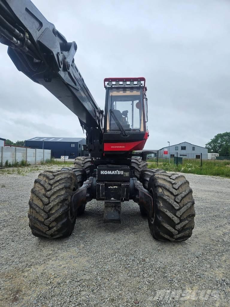 Komatsu 911.5 원목 하베스터