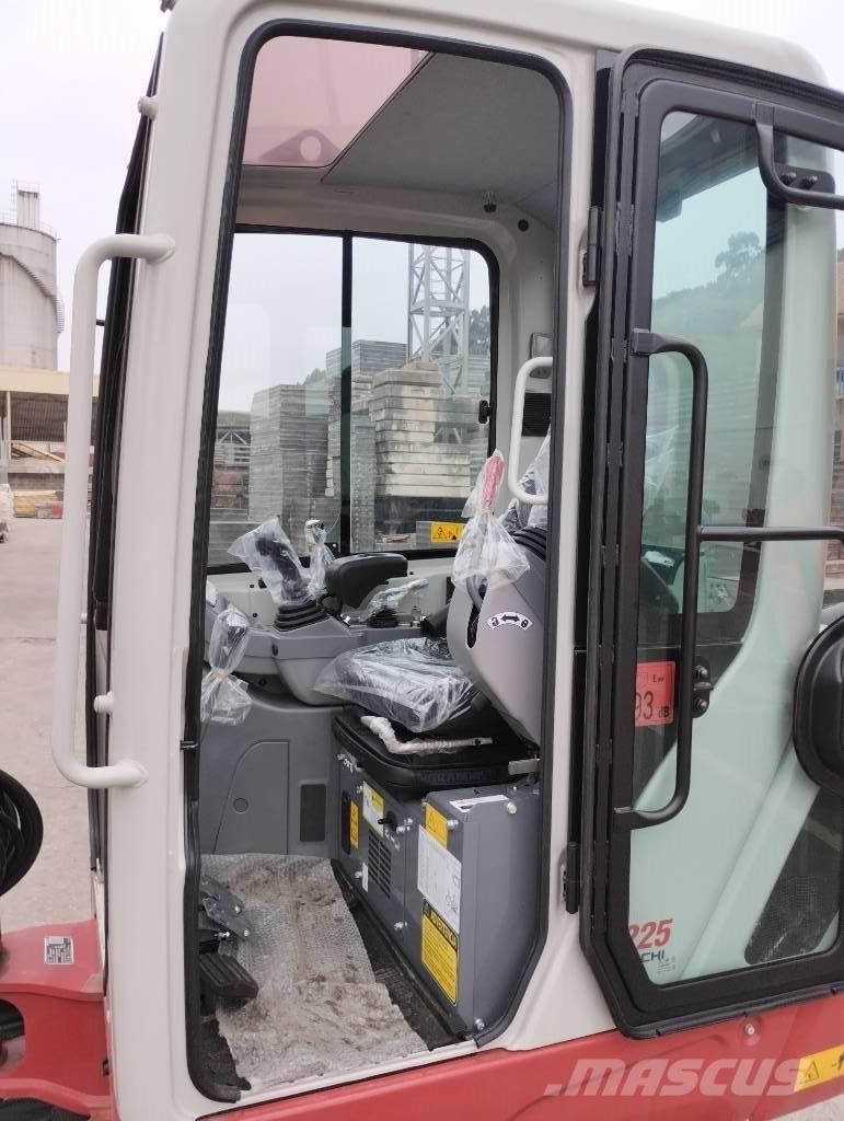 Takeuchi TB 225 소형 굴삭기 7톤 미만