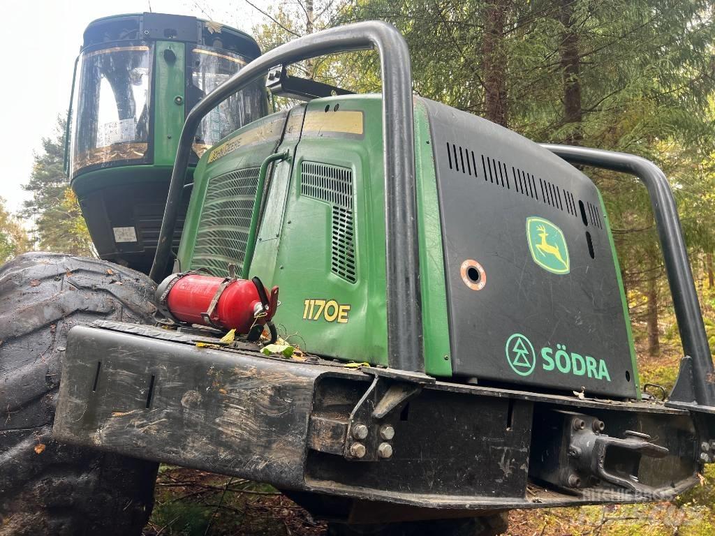 John Deere 1170 E 원목 하베스터
