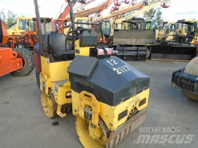 Bomag BW 900-2 트윈 드럼 롤러
