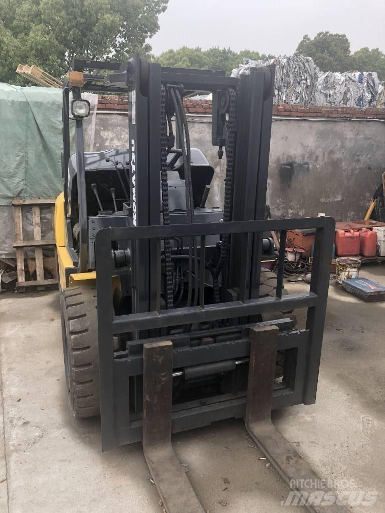 Komatsu 5 Ton 디젤 지게차
