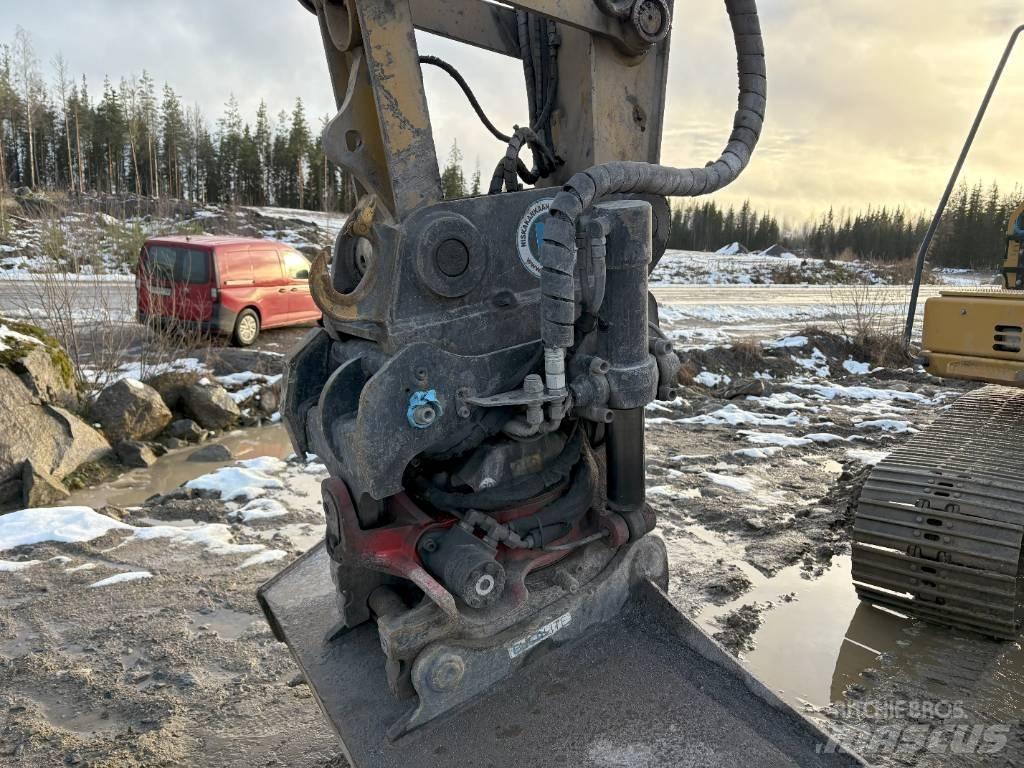 CAT 313F 대형 굴삭기 29톤 이상