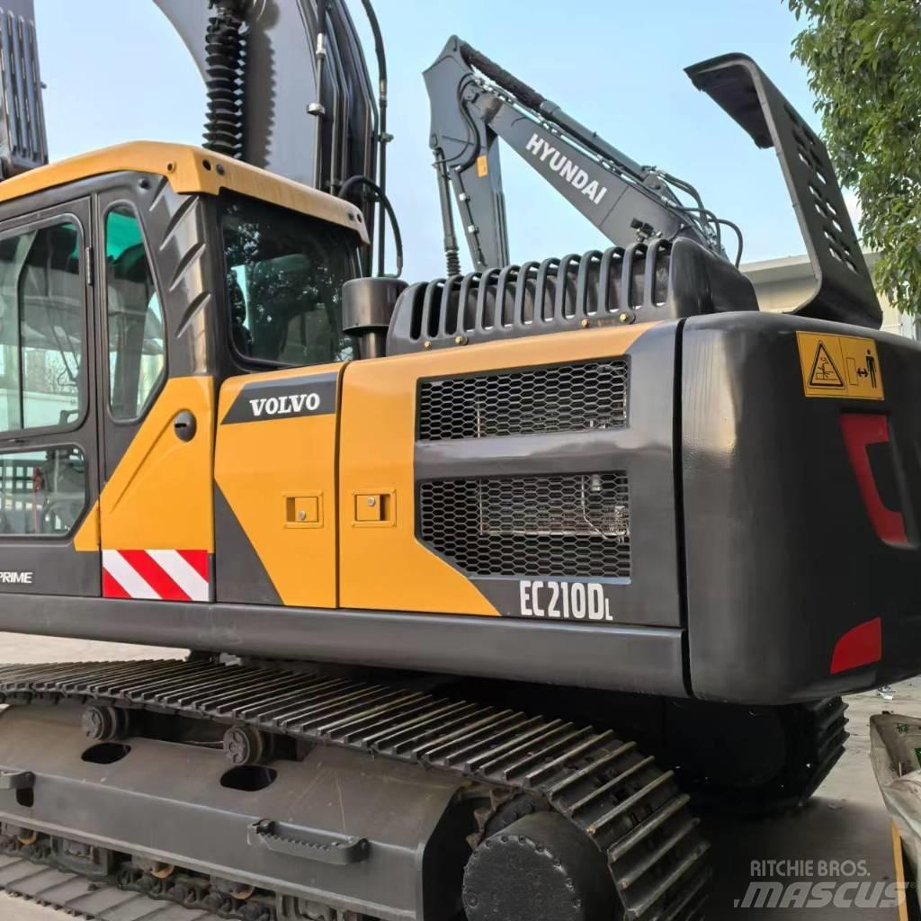 Volvo EC 210 D 중형굴삭기 7톤-28톤