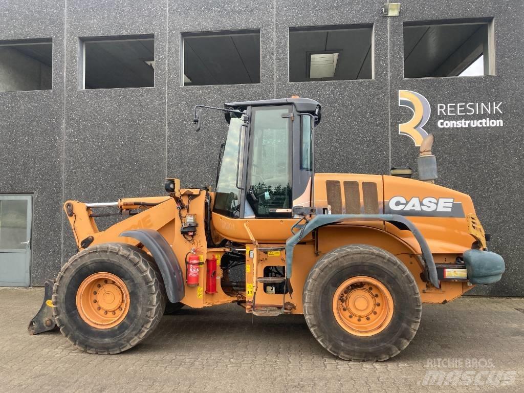 CASE 721 E  휠로우더